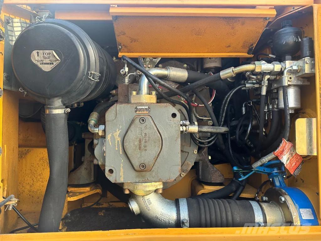 Liebherr A900 C Bagri na kolesih