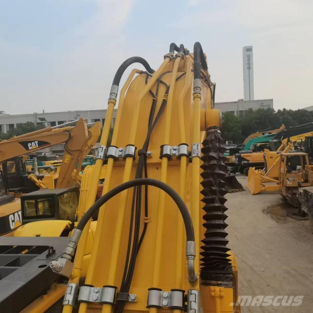 Komatsu PC 220-8 Bagri goseničarji