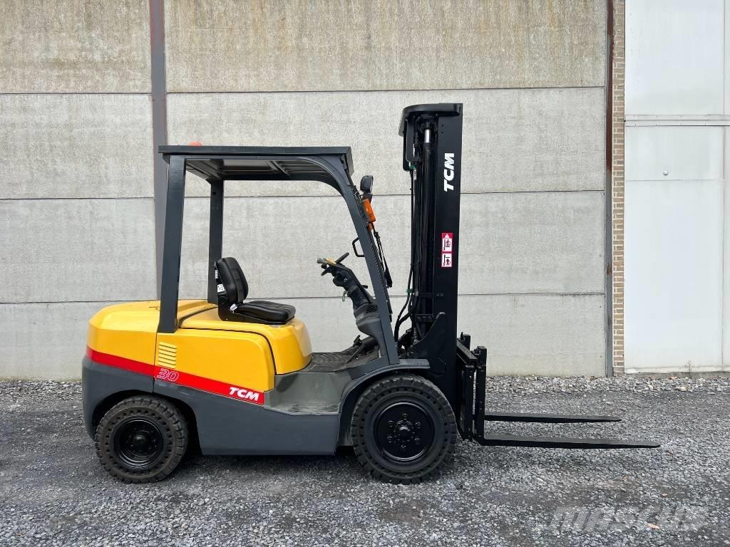 TCM FD30T3 Dizelski viličarji