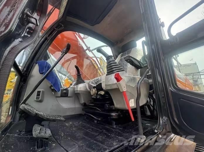 Doosan DX300LC-9C Bagri goseničarji
