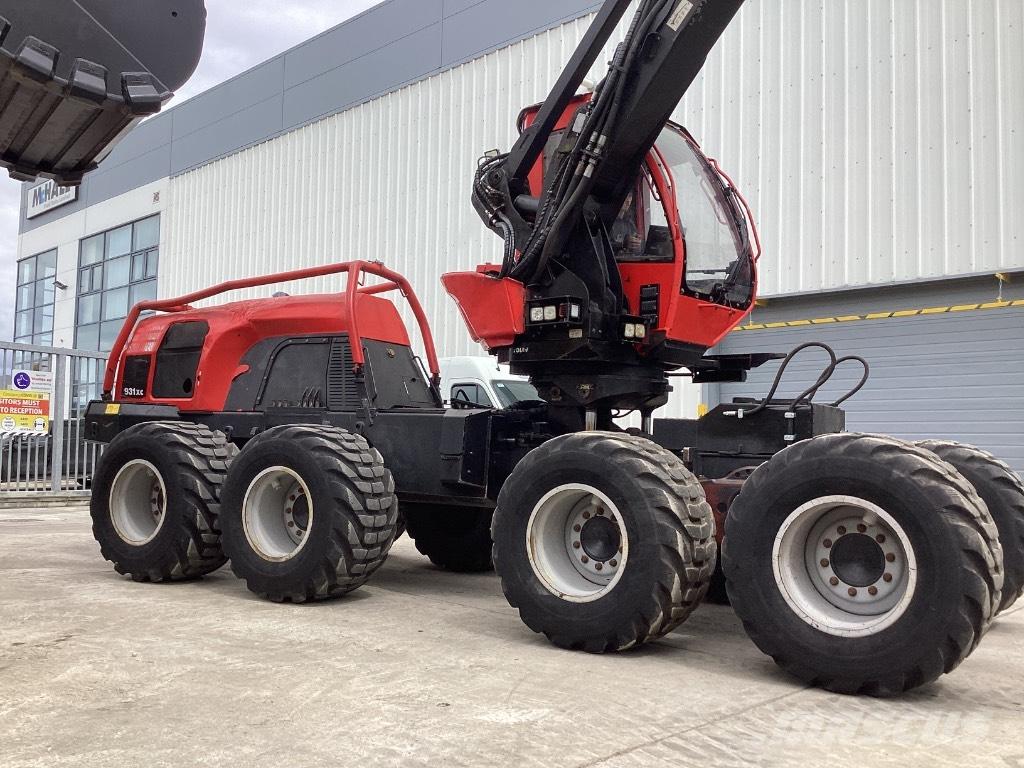 Komatsu 931 XC Harvesterji