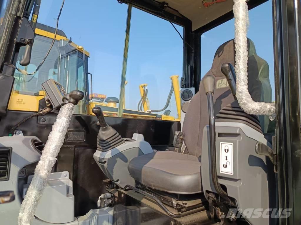 CAT 305.5 Mini bagri <7t