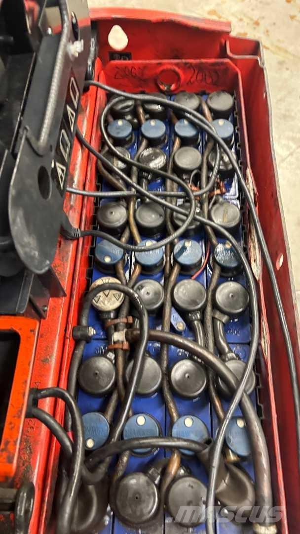 Linde T16 Ročni električni viličar