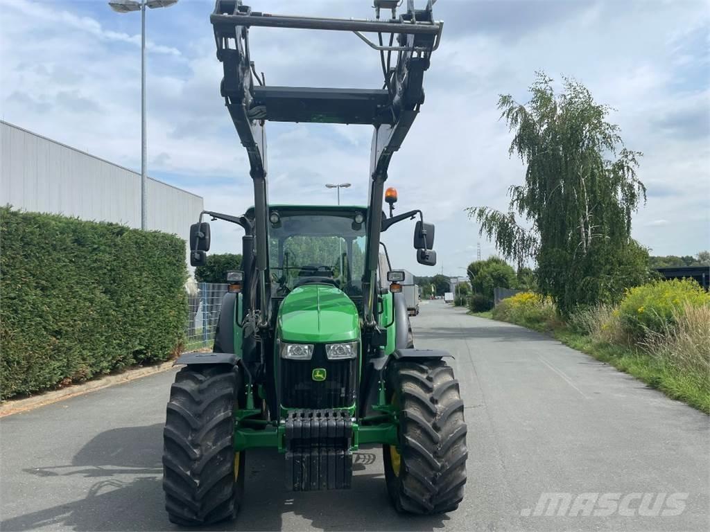 John Deere 5100M Traktorji