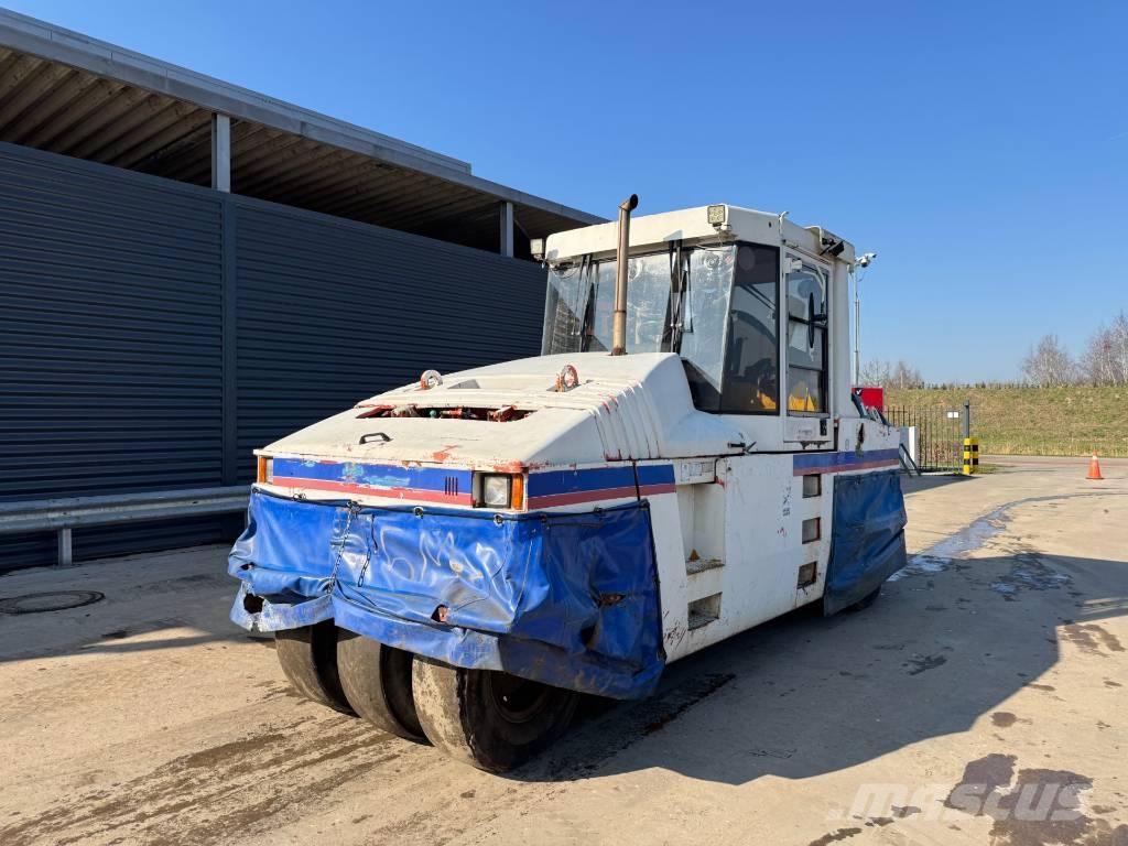 CAT PS-300B Kolesni valjarji s pnevmatikami