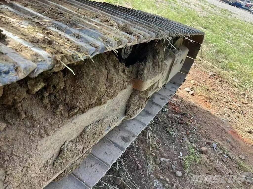 Komatsu PC 200 Bagri goseničarji