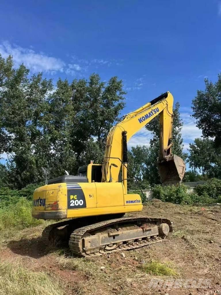 Komatsu PC 200 Bagri goseničarji