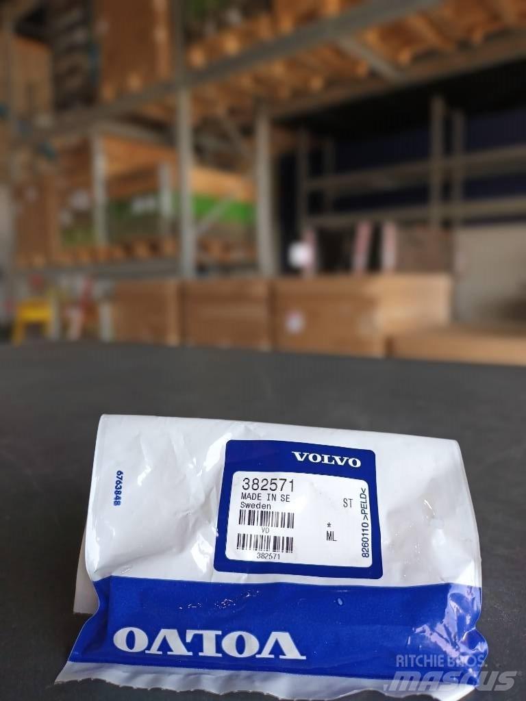 Volvo PIN 382571 Motorji
