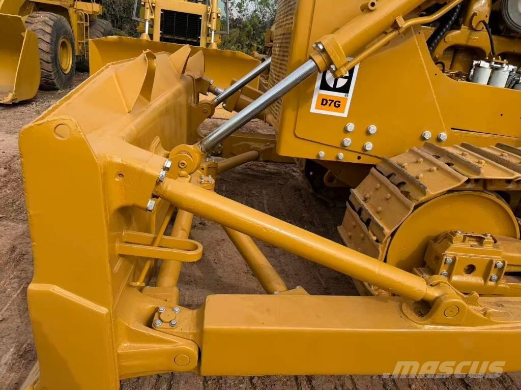 CAT D7G Buldožerji goseničarji