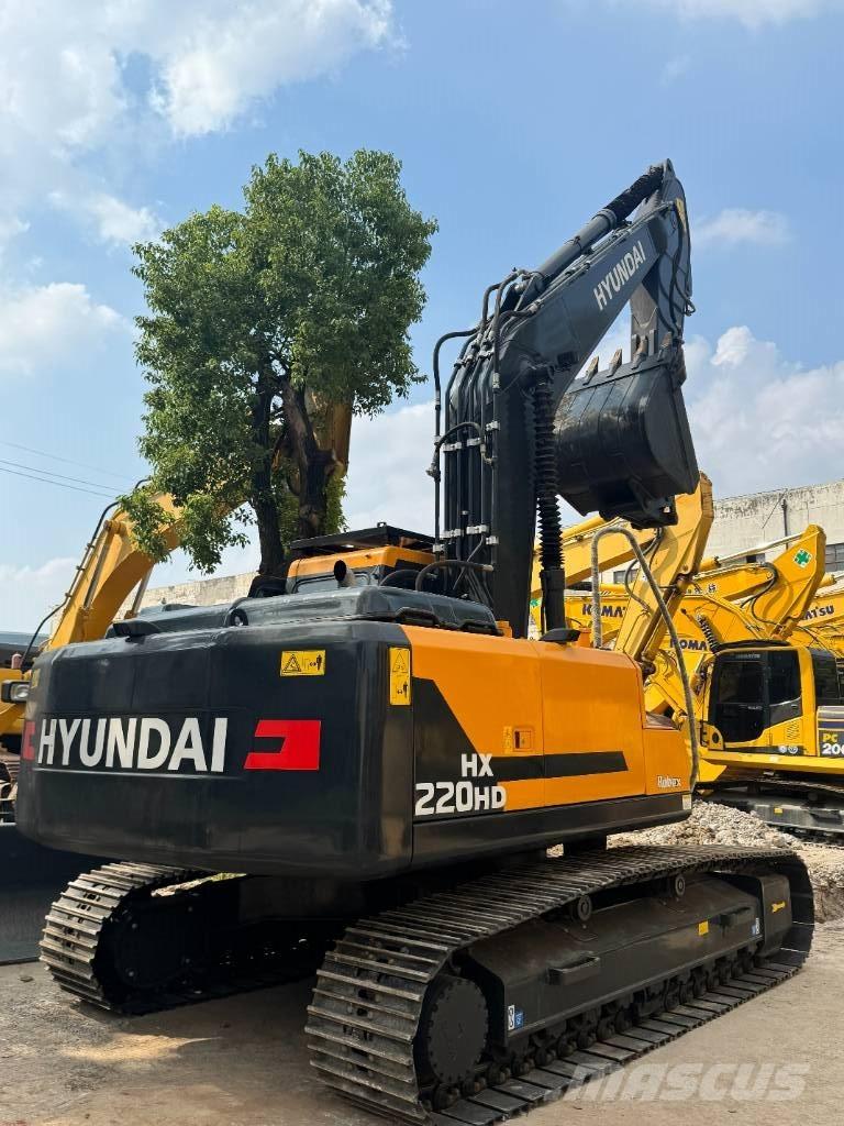 Hyundai HX220HD Midi bagri 7t – 12t
