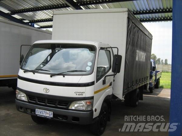 Toyota Dyna 7105 Tovornjaki s ponjavo