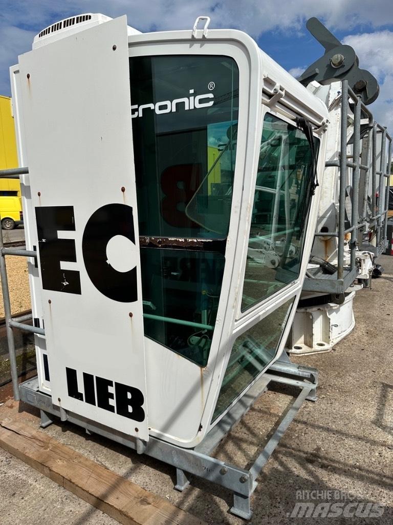 Liebherr 150 ECB 8 Stolpni žerjavi
