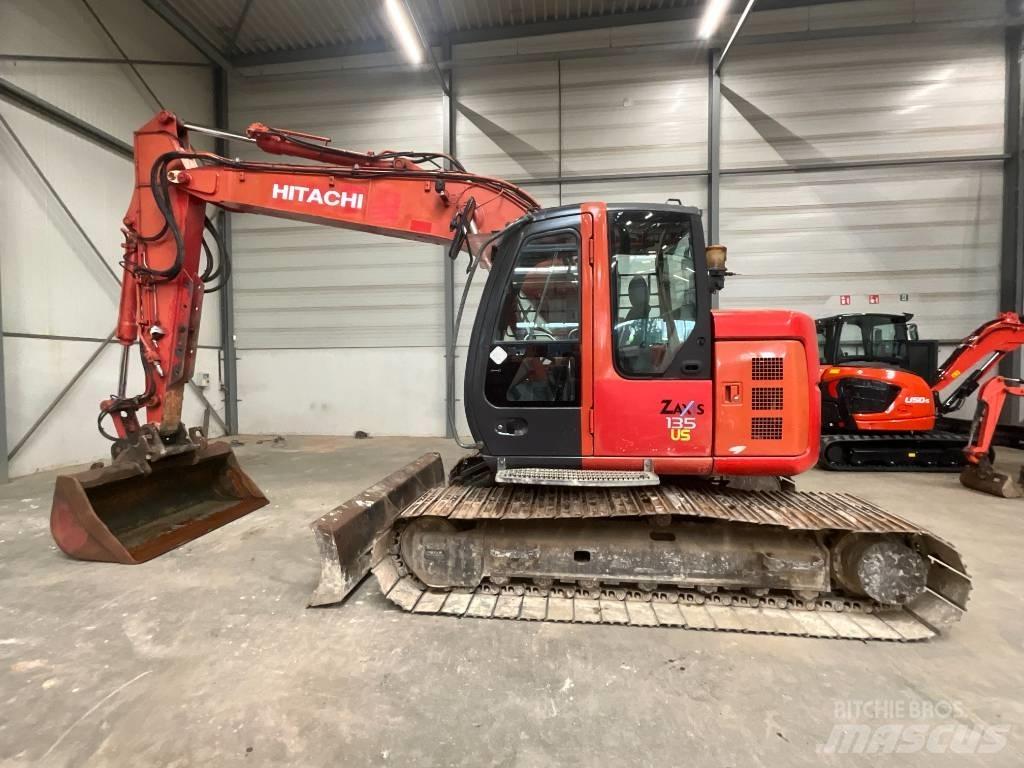 Hitachi ZX 135 US Bagri goseničarji