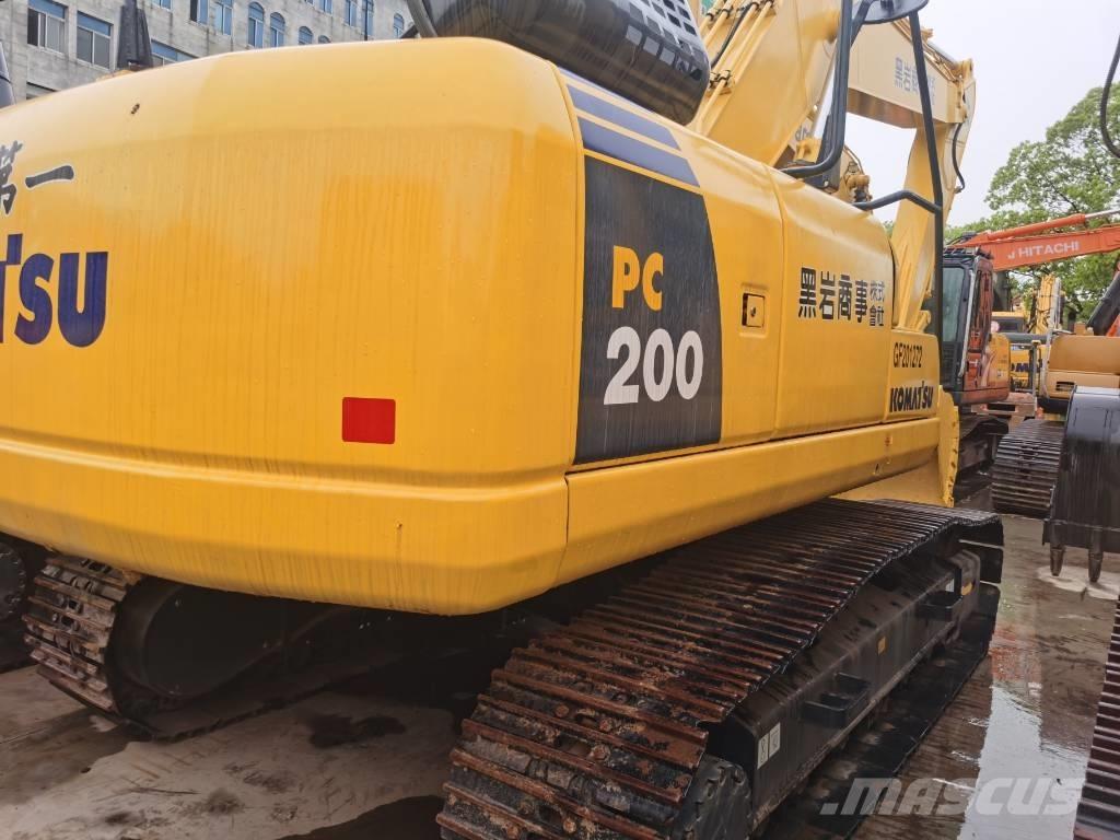 Komatsu PC 200-8 Bagri goseničarji