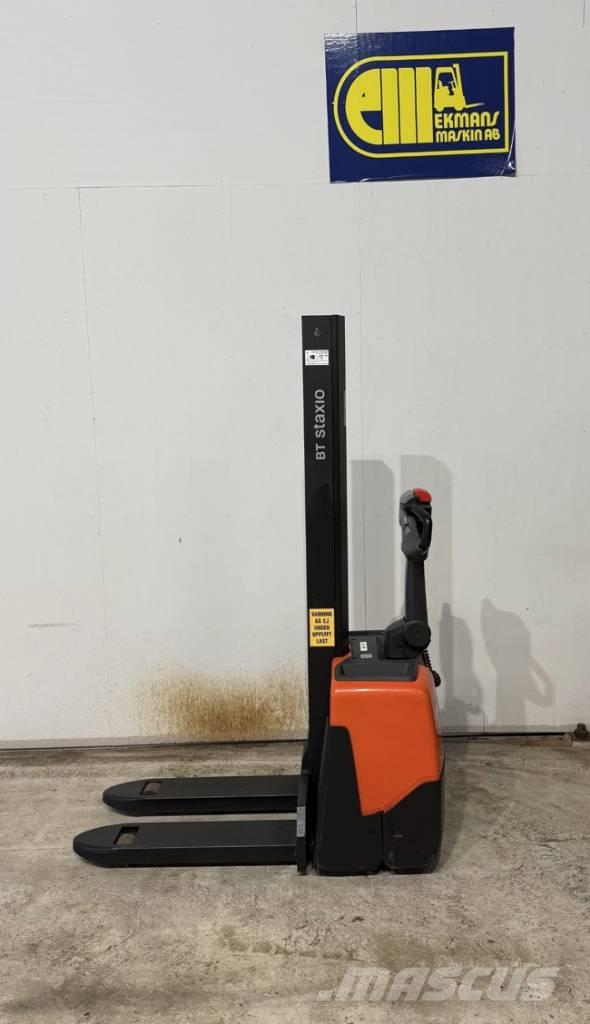 BT truck HWE 100 Električni nizko dvižni viličar