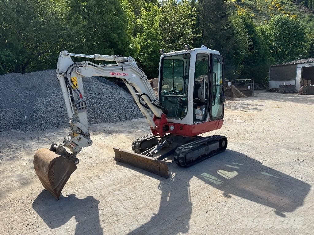 Takeuchi TB 225 Mini bagri <7t