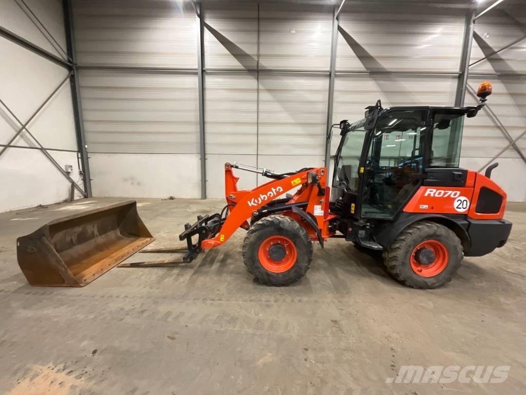 Kubota R 070 Kolesni nakladalci