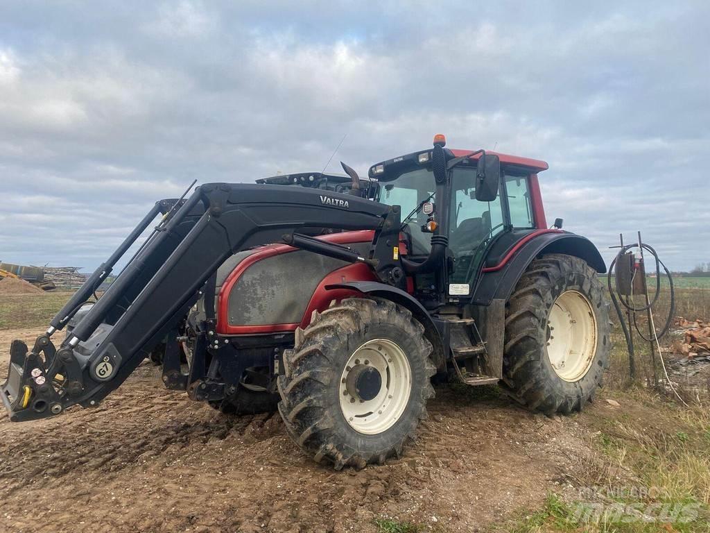 Valtra T191 Traktorji