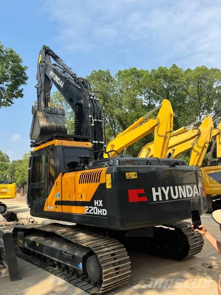 Hyundai HX220HD Midi bagri 7t – 12t
