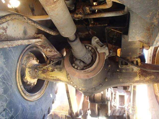 Komatsu WA 450 Kolesni nakladalci