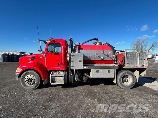 Peterbilt 337 Vakuumski tovornjaki