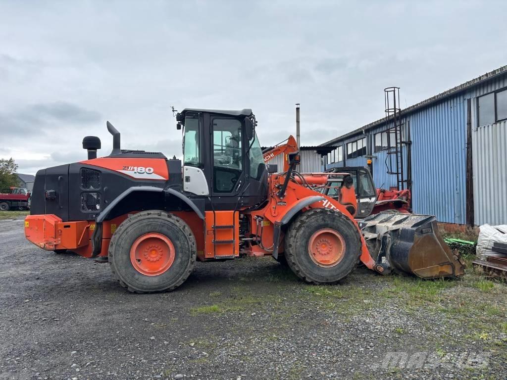 Hitachi ZW180-6 Kolesni nakladalci