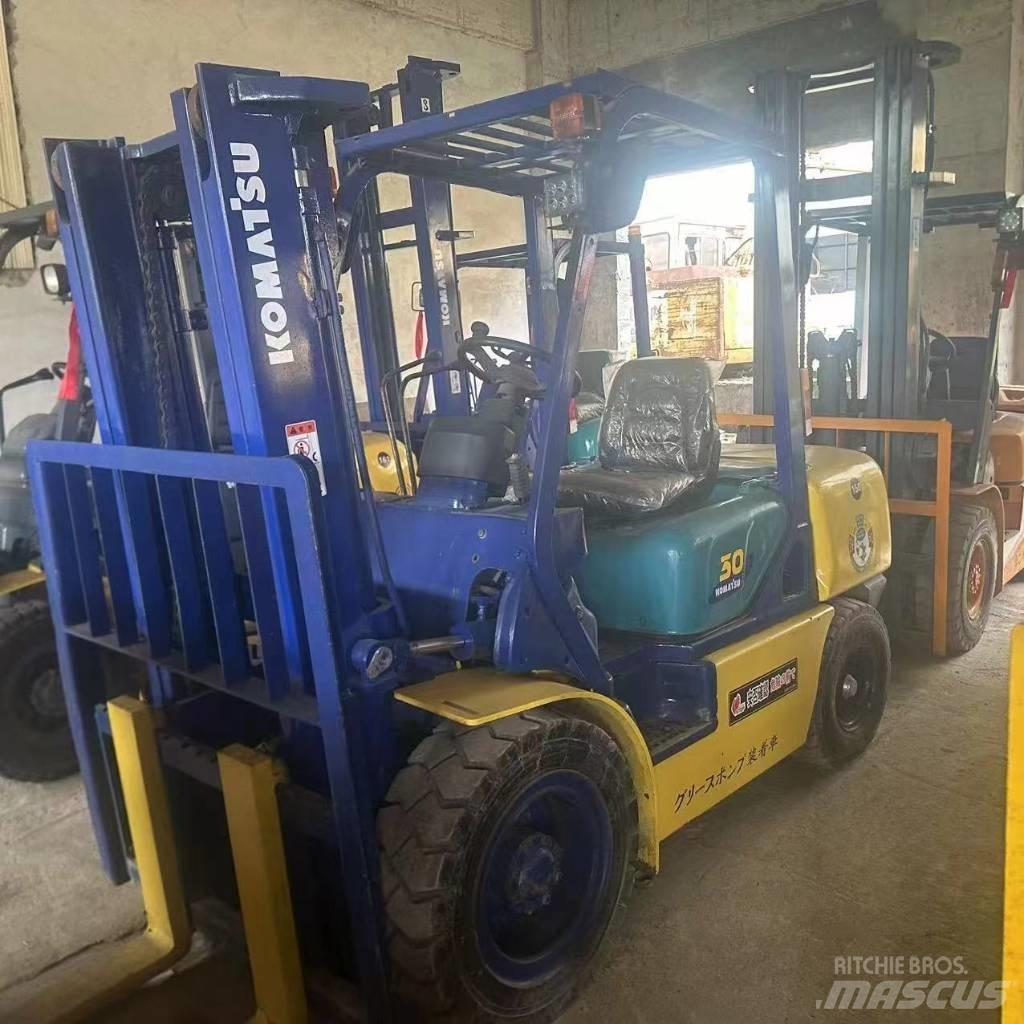 Komatsu F30T Dizelski viličarji
