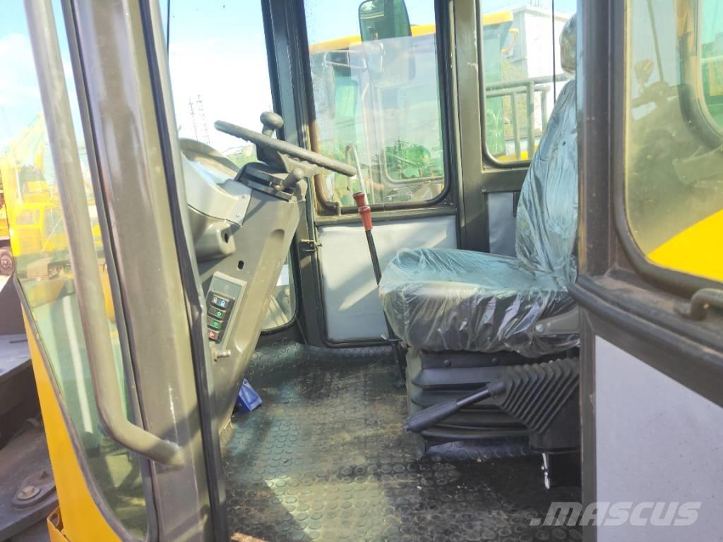 SDLG LG 953 L Kolesni nakladalci