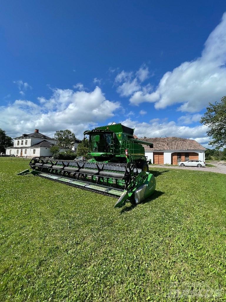 John Deere T 660 i Kombajni