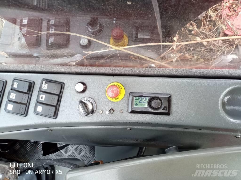 Komatsu 911 Harvesterji
