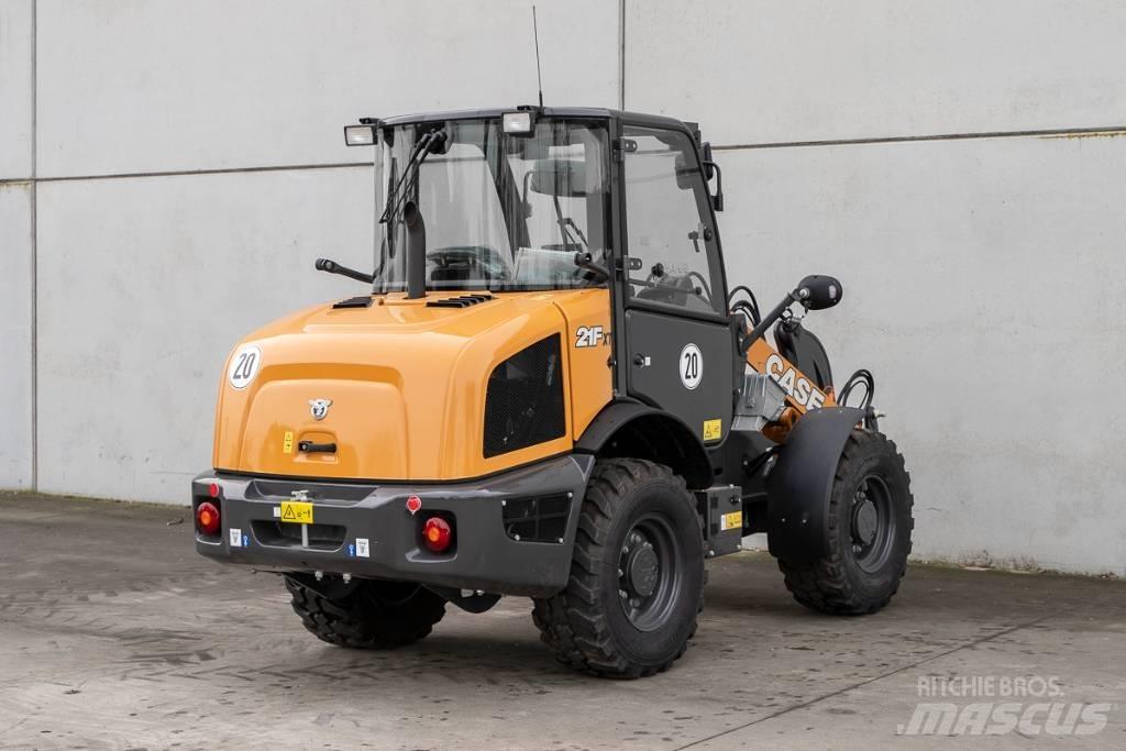 CASE 21 F XT Kolesni nakladalci
