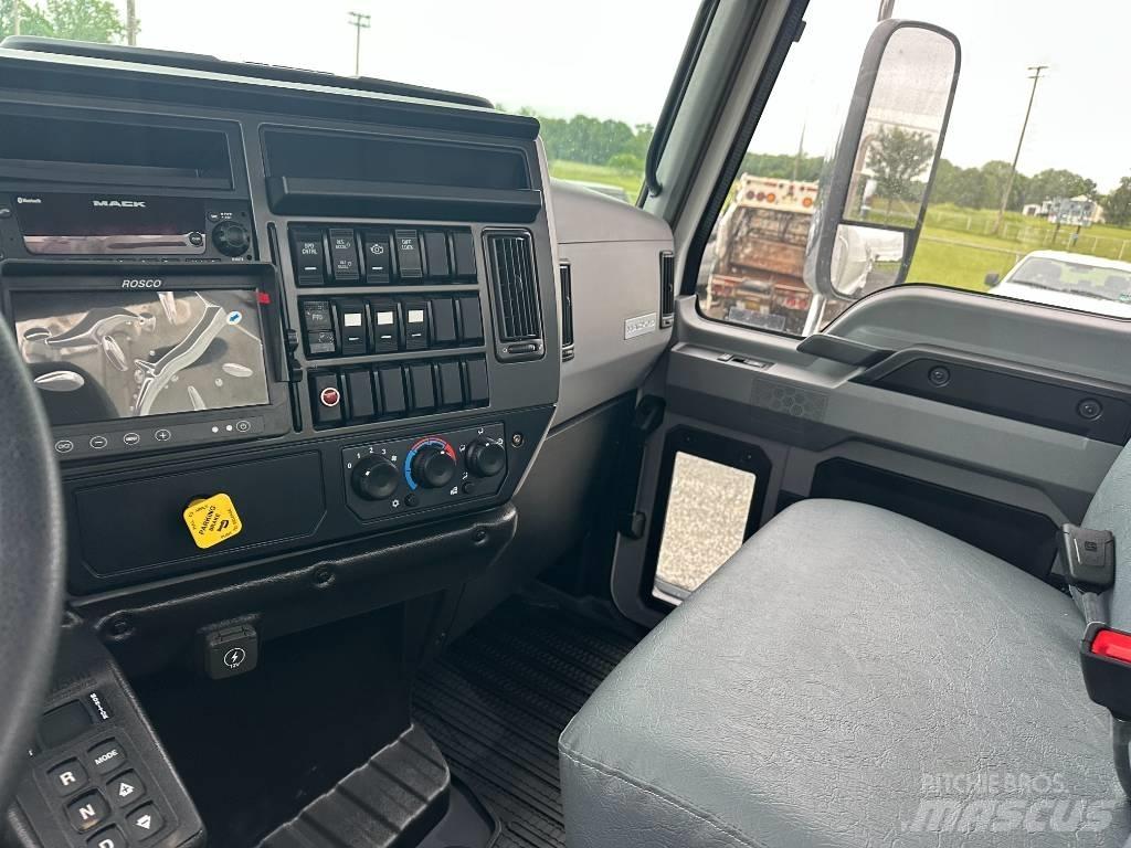 Mack MD7 Komunalni tovornjaki