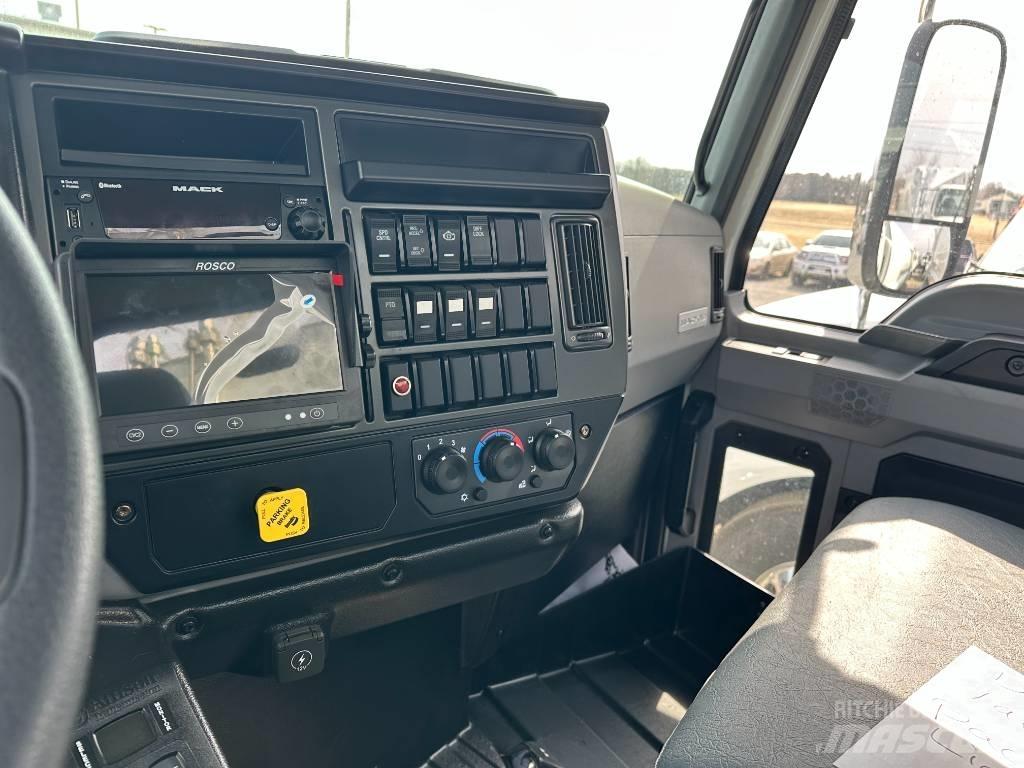 Mack MD7 Komunalni tovornjaki