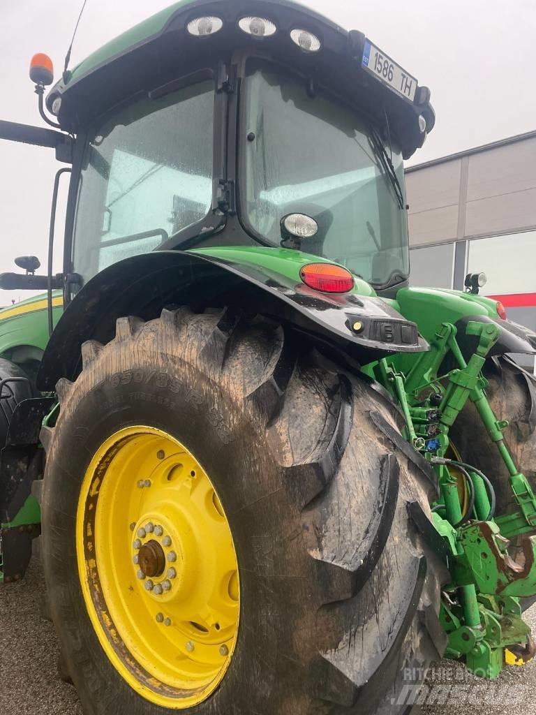 John Deere 8310 R Traktorji
