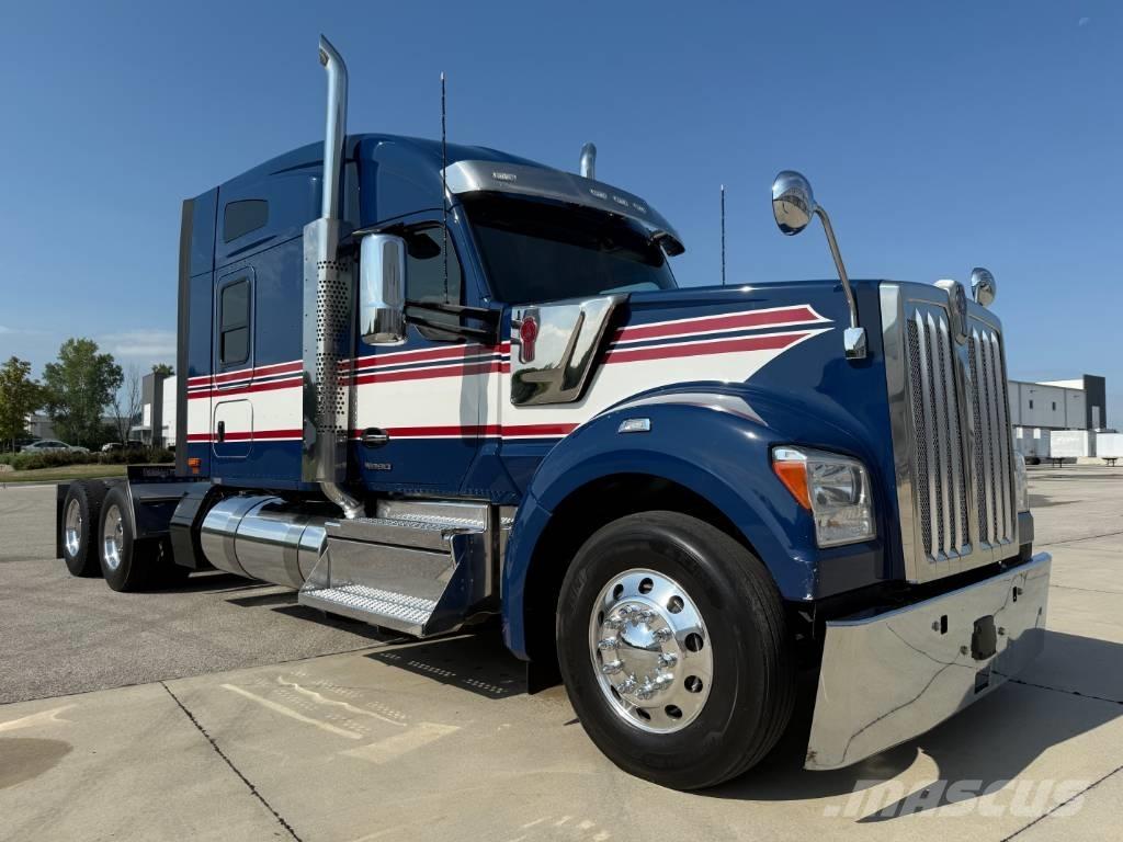 Kenworth W 990 Vlačilci