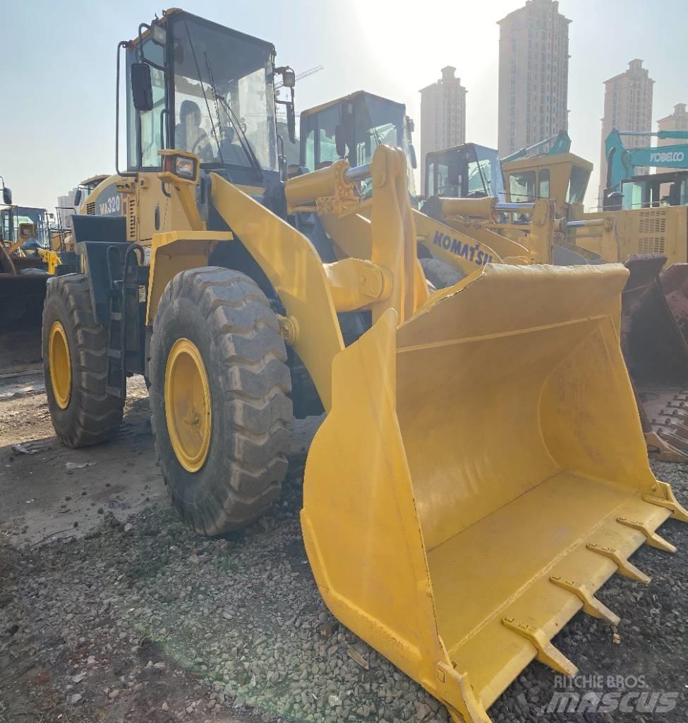 Komatsu WA 320-5 Kolesni nakladalci