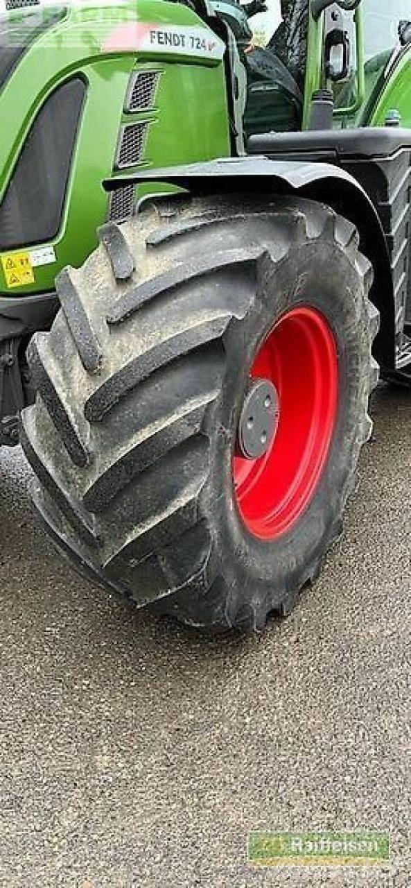 Fendt 724 vario Traktorji