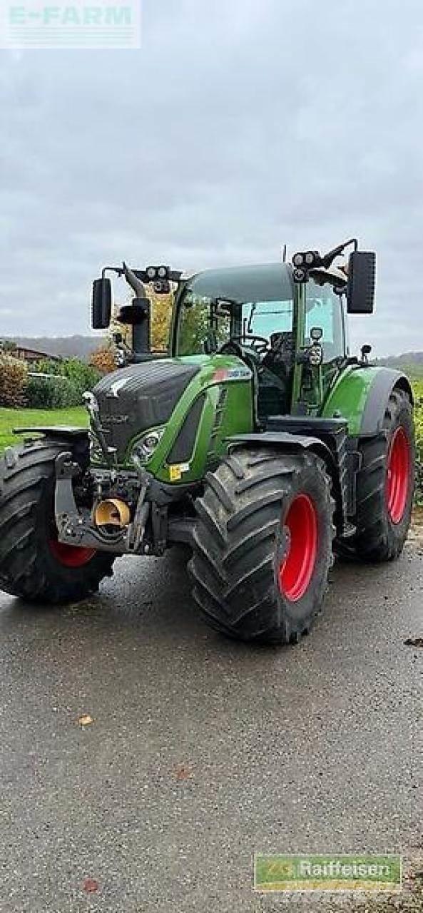 Fendt 724 vario Traktorji