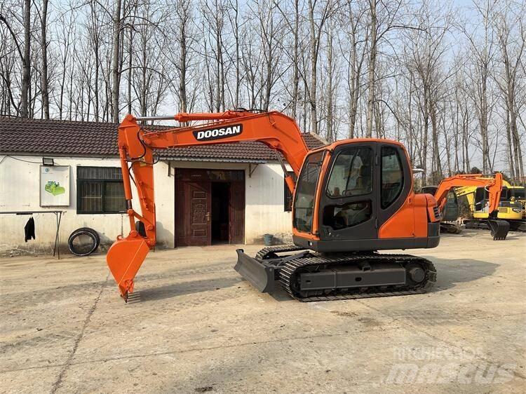 Doosan DX 75 Mini bagri <7t