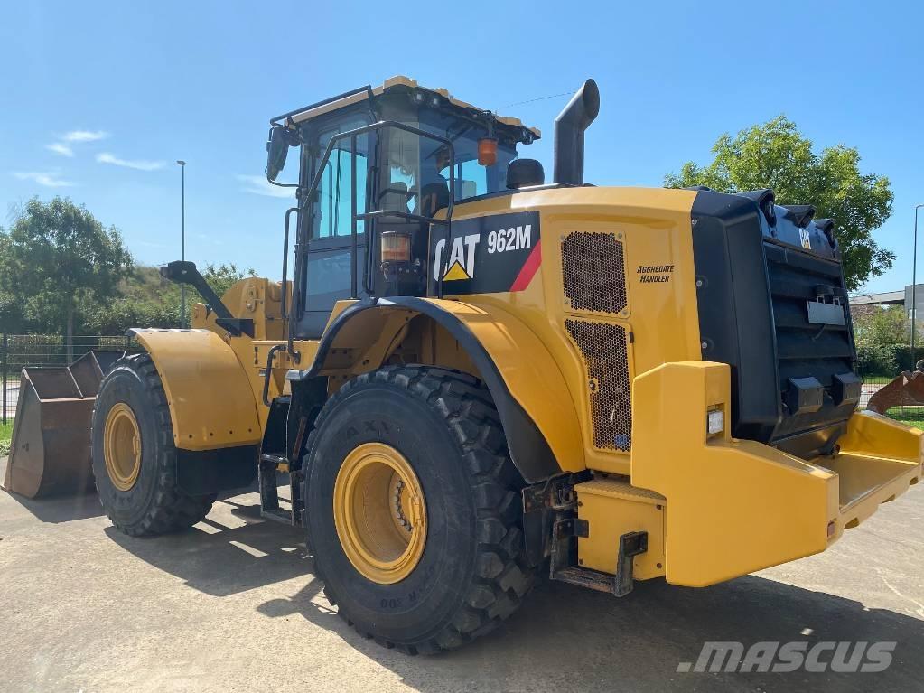 CAT 962 M Kolesni nakladalci
