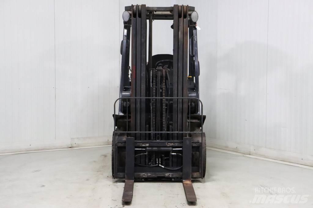 Nissan U1D2A20LQ Plinski viličarji