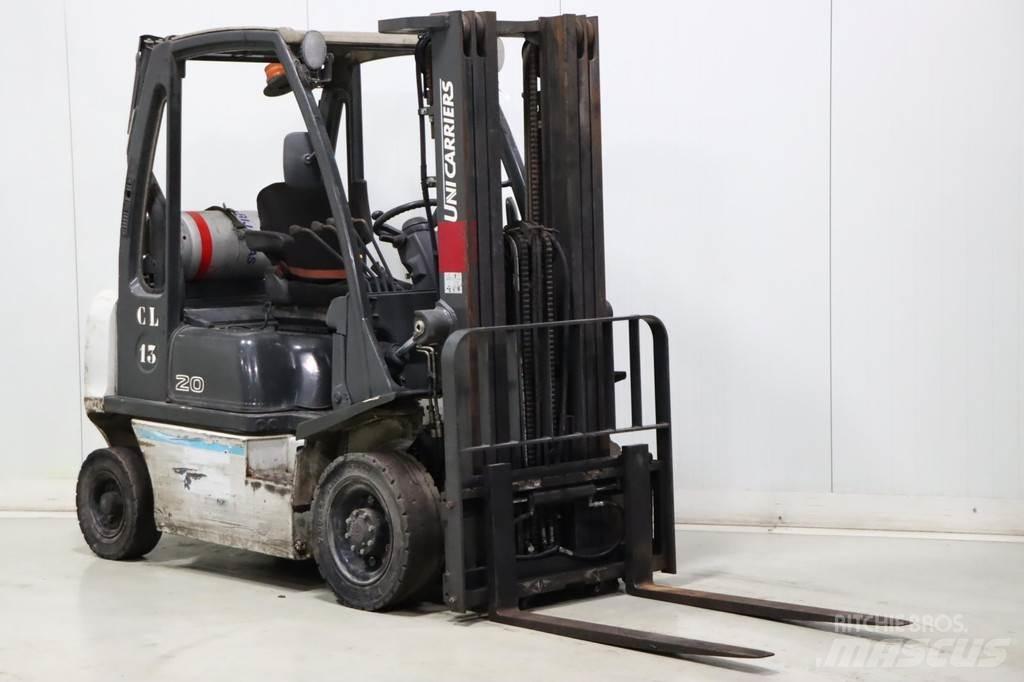Nissan U1D2A20LQ Plinski viličarji