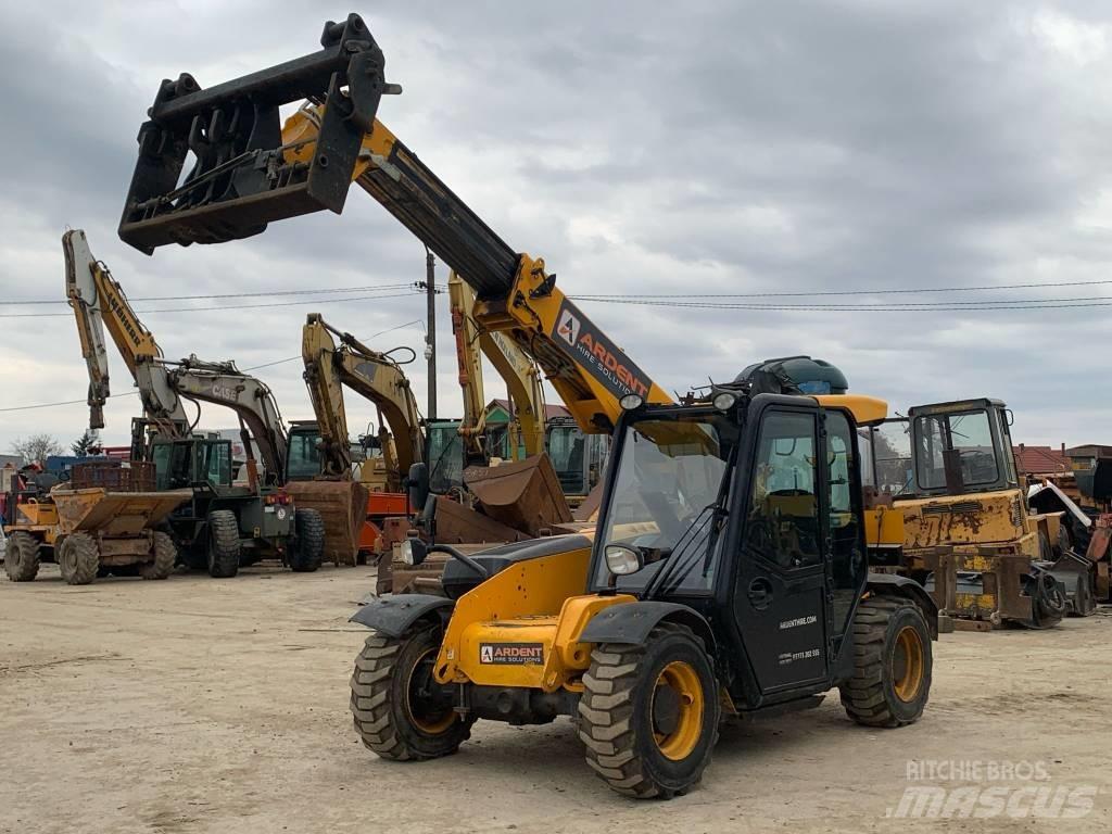 JCB 525-60 HI VIZ Kmetijski teleskopski nakladalci
