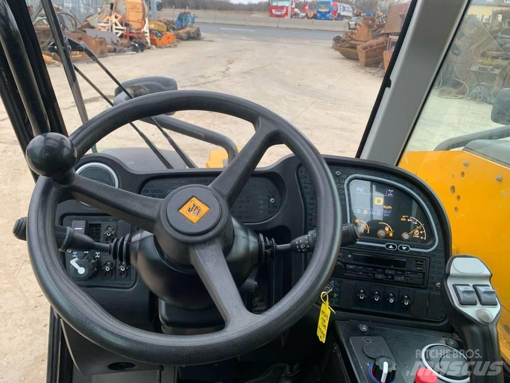JCB 525-60 HI VIZ Kmetijski teleskopski nakladalci