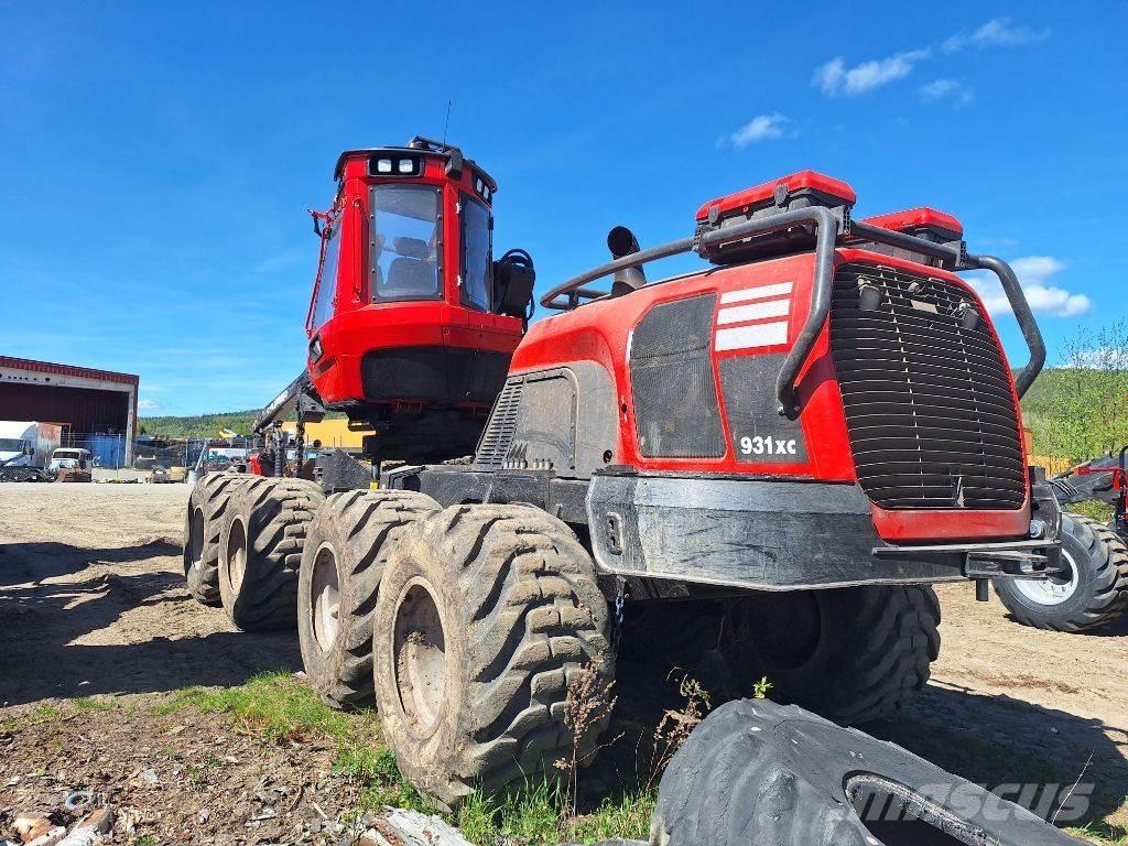 Komatsu 931XC Harvesterji