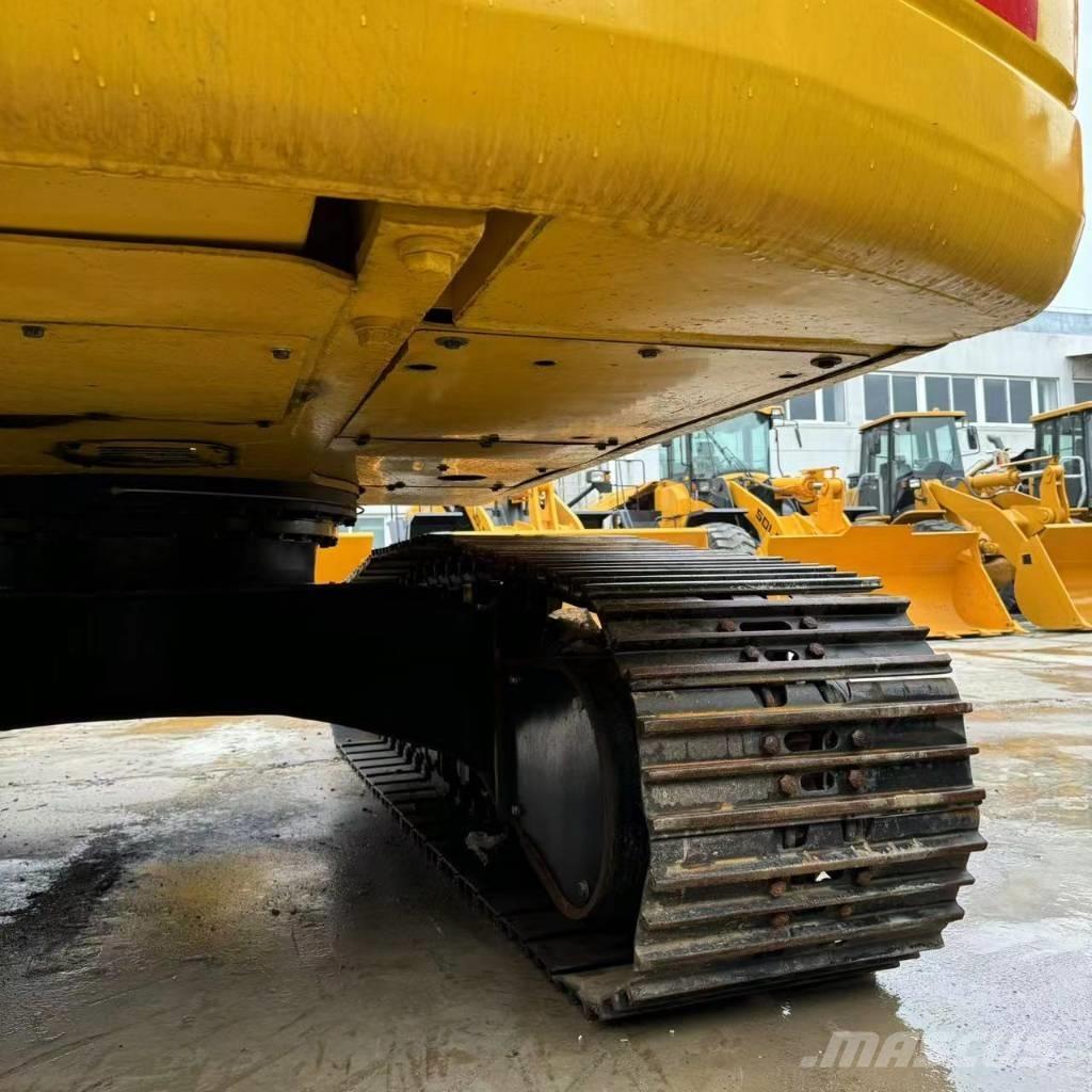 Komatsu PC 220-8 Bagri goseničarji