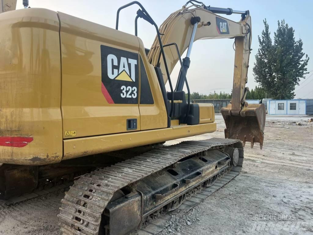 CAT 323 GC Bagri goseničarji