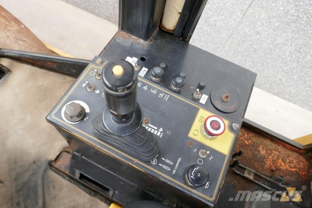 CAT CS433C Enojni valjarji