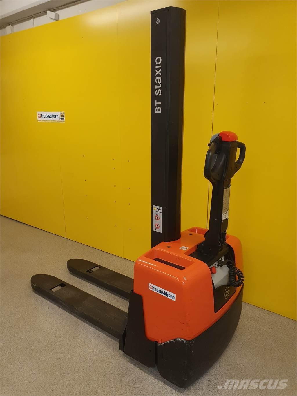 BT HWE100 Samopogonski ročni viličarji