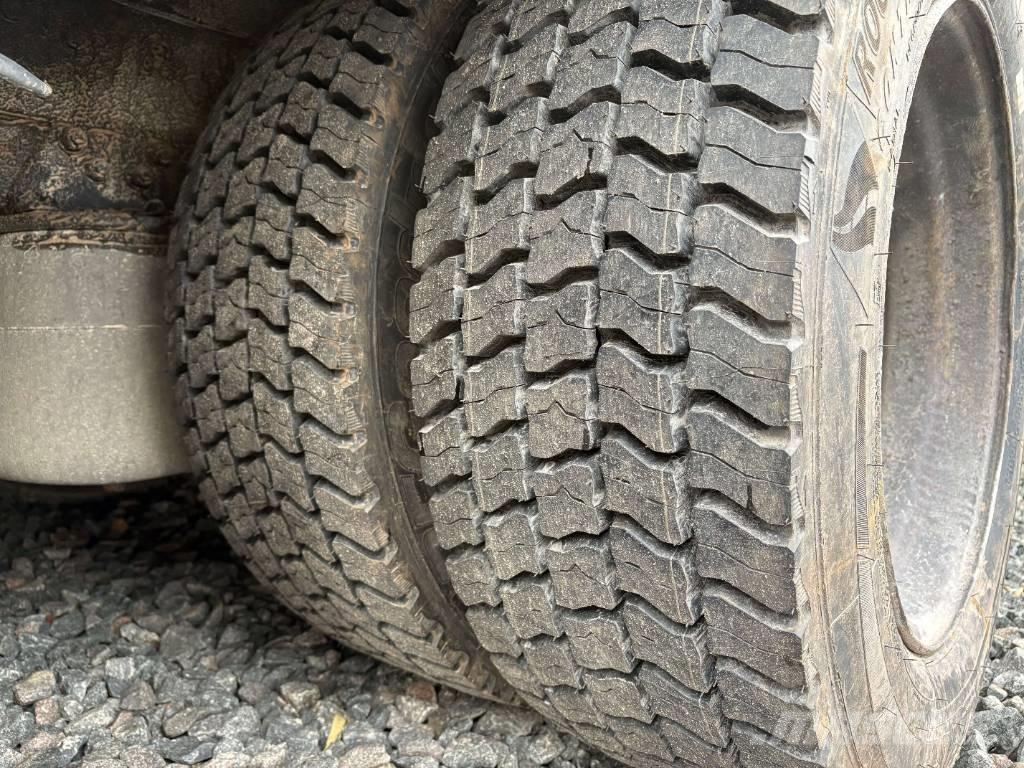 Scania 114G 340 Tovornjaki z žerjavom